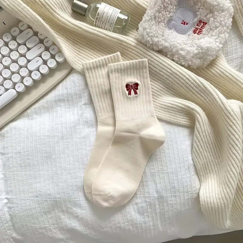 JUNIPER - BOW EMBROIDERED SOCKS