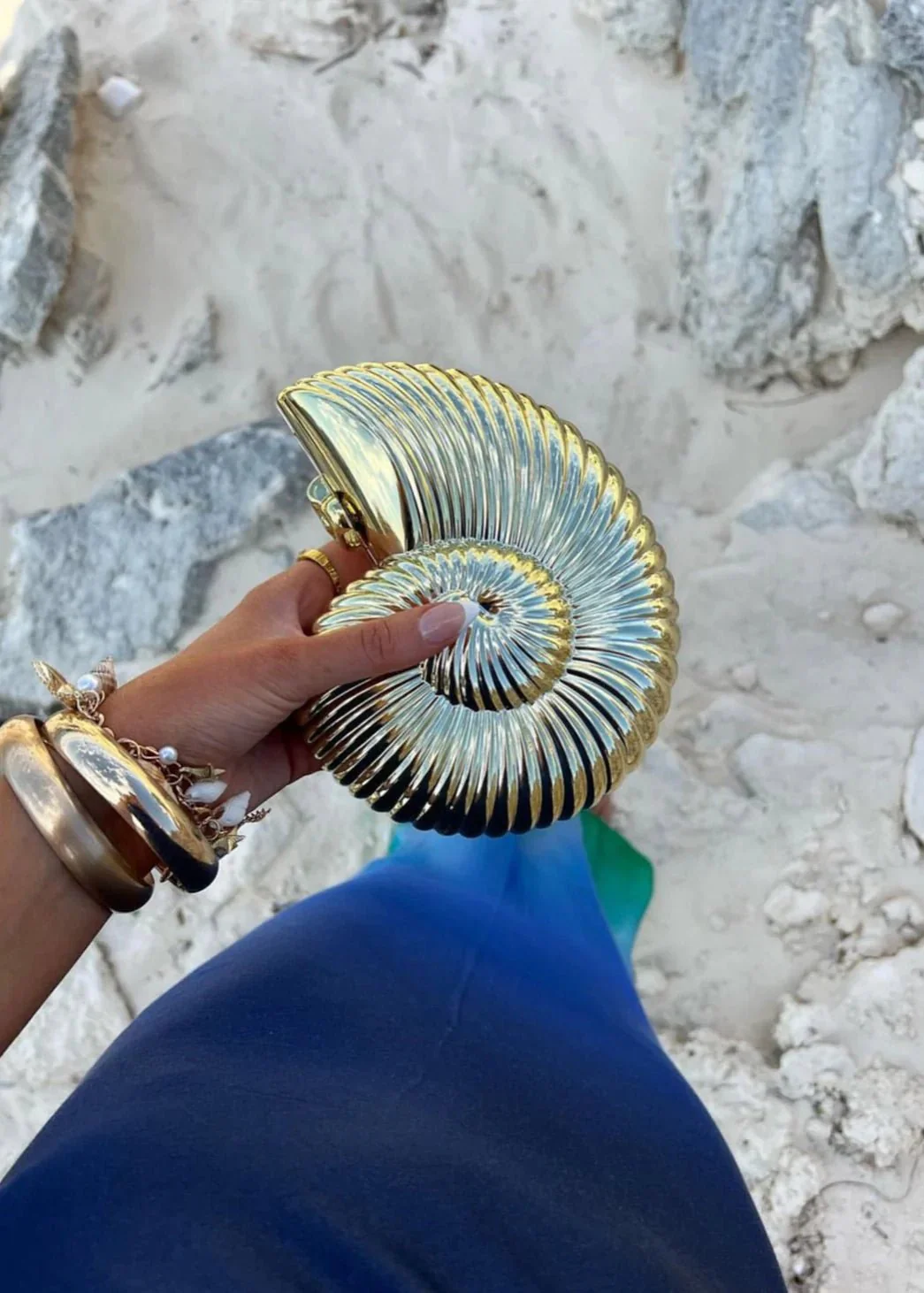 KAIA - SHELL CASE CLUTCH BAG - Image 3