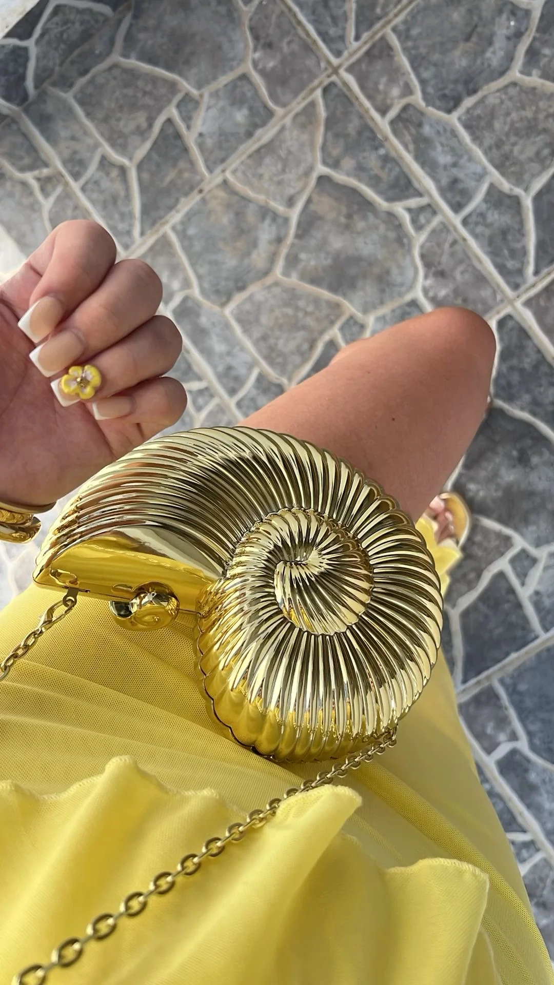 KAIA - SHELL CASE CLUTCH BAG - Image 4