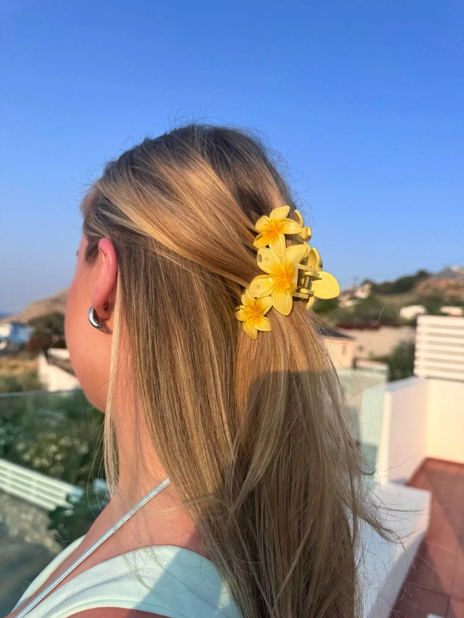 LILLY - FLOWER CLAW CLIP - Image 3