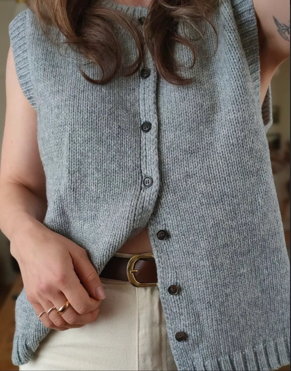 AMELIA - KNITTED BUTTONED VEST - Image 5